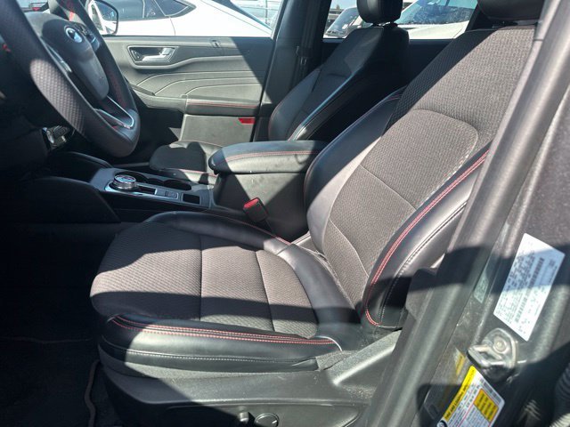Used 2023 Gray Ford ST-Line image 13