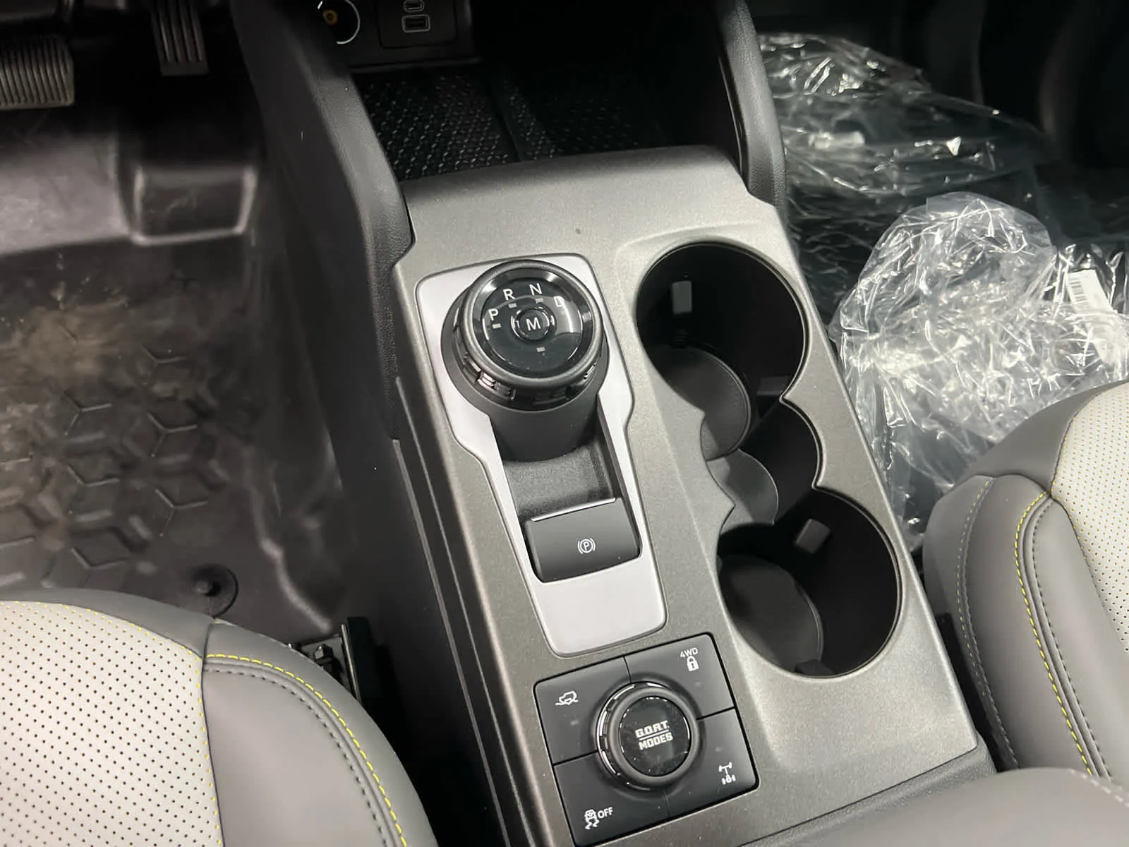 New 2026 Carbonized Gray Metallic Ford Badlands image 23