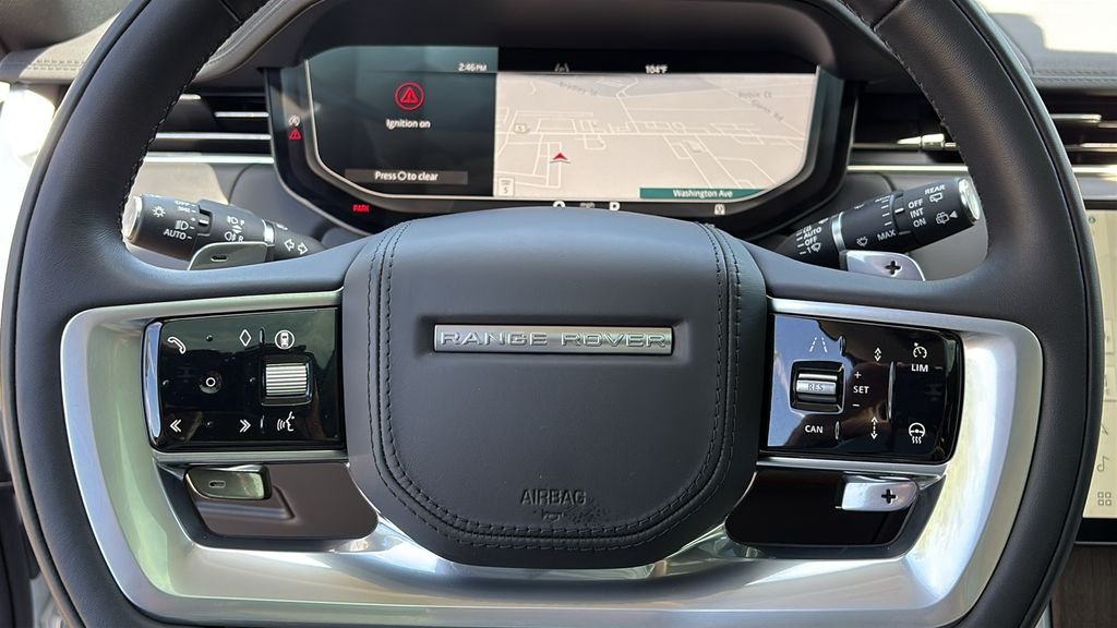 Used 2025 White Land Rover SE image 12