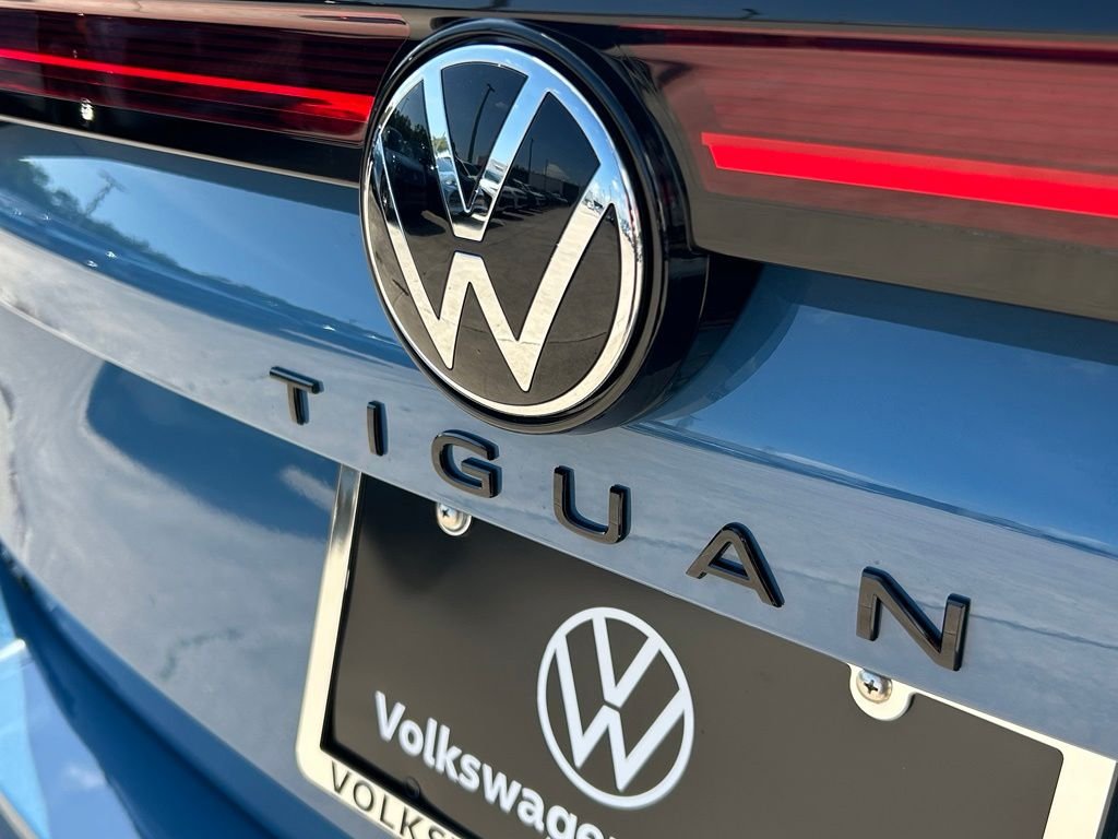 New 2026 Blue Volkswagen 2.0T SE R-Line Black image 42