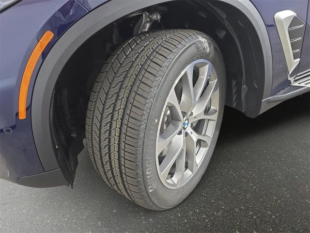 Certified Used 2026 Tanzanite Blue II Metallic BMW xDrive40i image 34