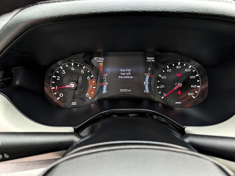 Used 2025 Diamond Black Crystal Pearlcoat Jeep Limited image 21