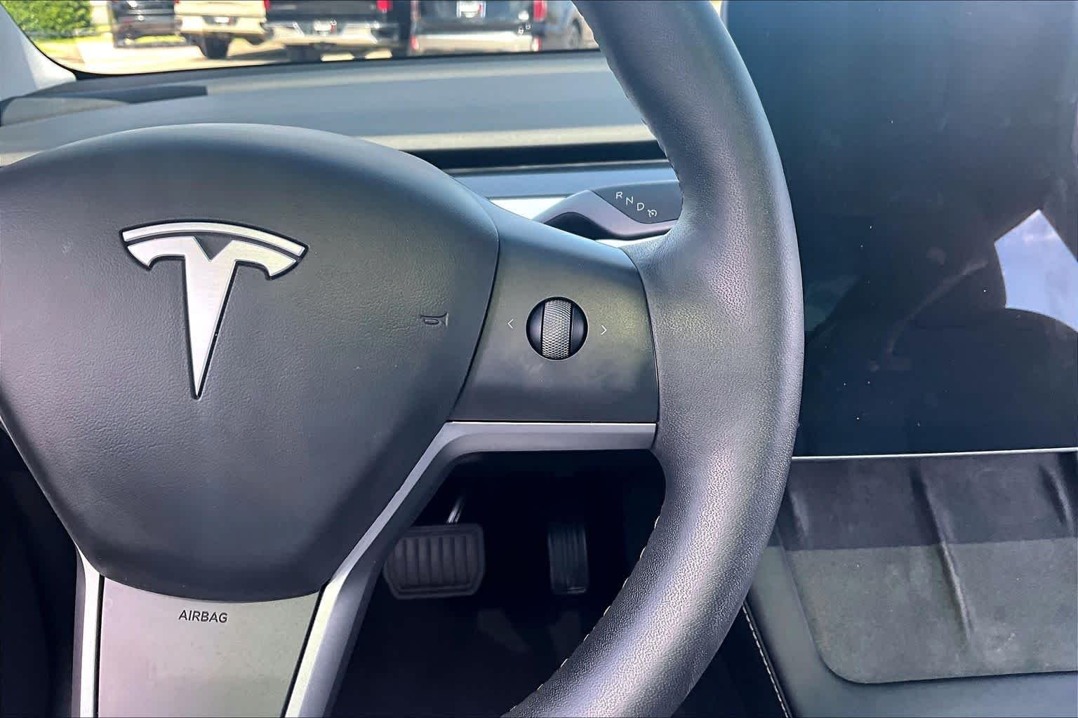 Used 2023 Midnight Silver Metallic Tesla  image 23
