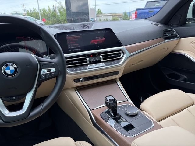 Used 2021 White BMW 330i xDrive image 18