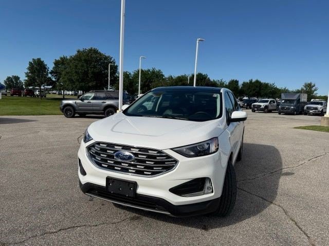 Used 2022 Star White Metallic Tri-Coat Ford SEL image 4