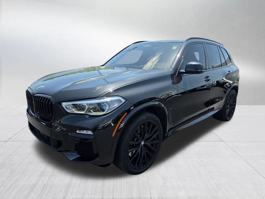 Used 2021 Black BMW M50i image 1