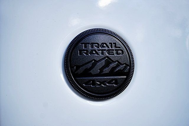 New 2026 Bright White Clear-Coat Exterior Paint Jeep Sport S image 12