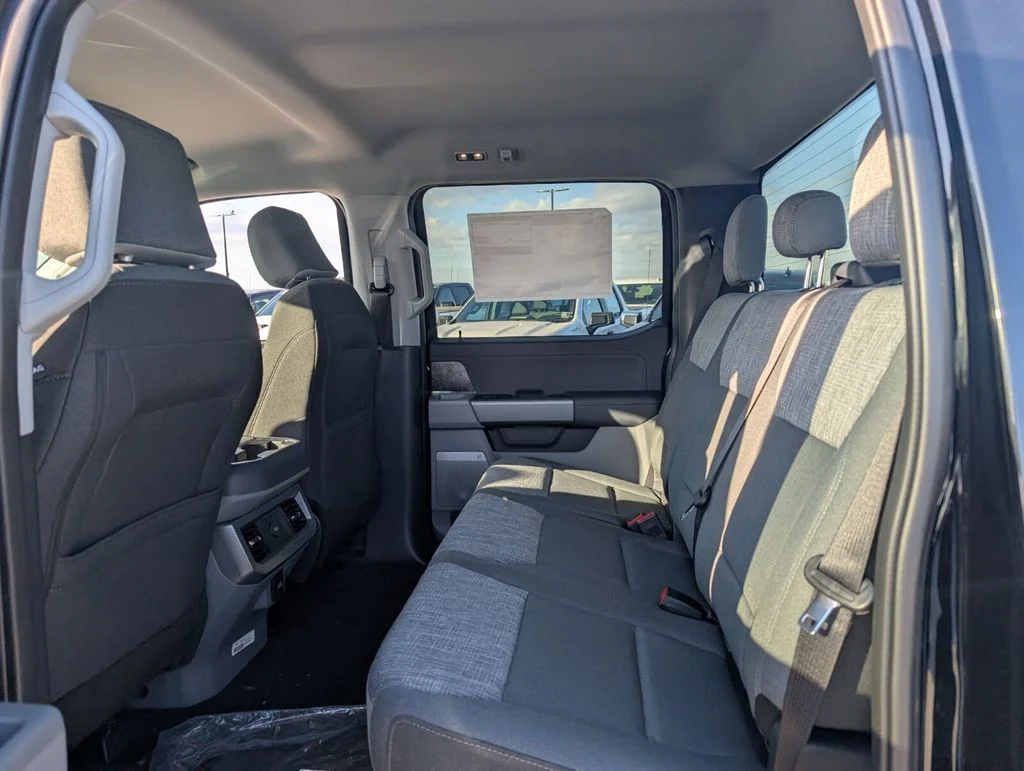 New 2026 Agate Black Metallic Ford F-250® XLT image 10