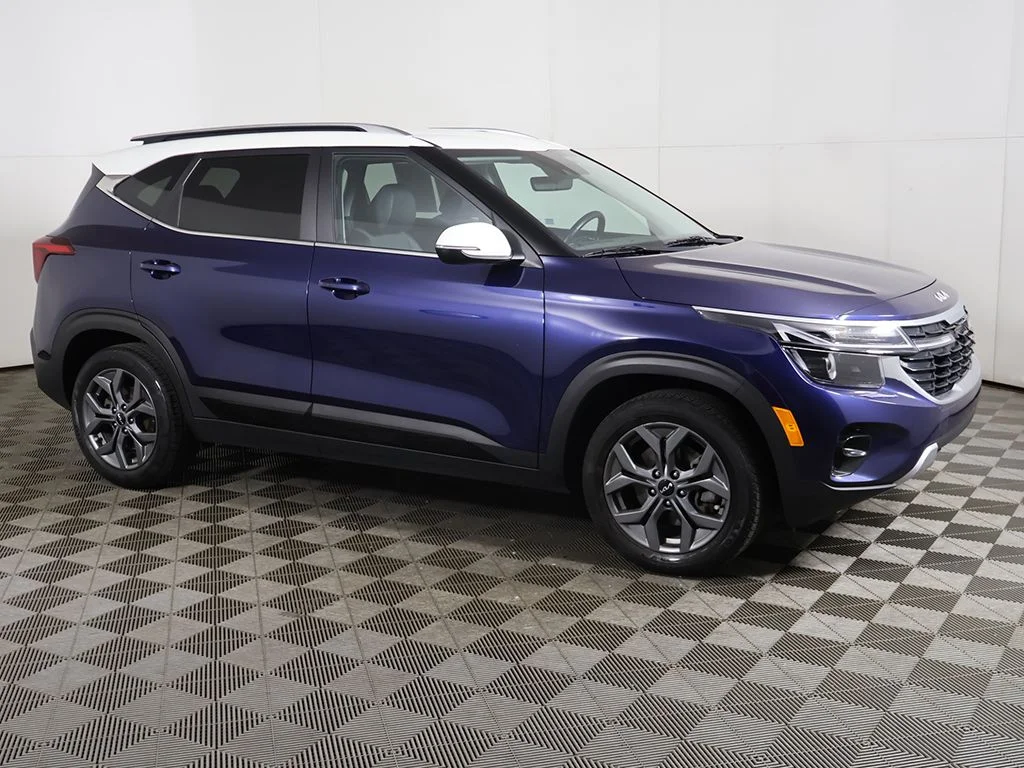 Used 2024 Blue Kia S image 14