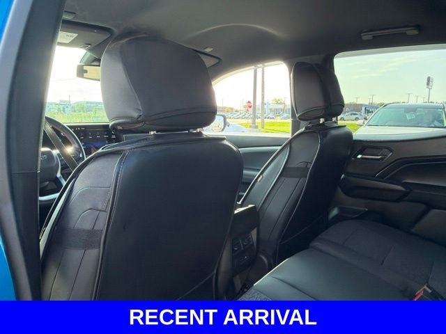 Used 2023 Blue Chevrolet Z71 image 43
