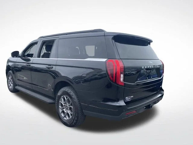 Used 2025 Black Ford Active image 3
