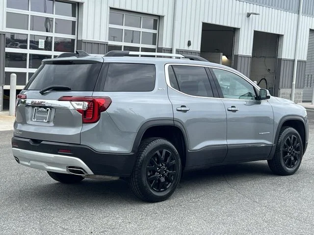 Used 2023 Silver GMC SLT image 13