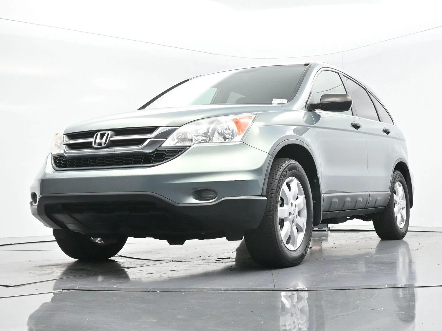 Used 2011 Opal Sage Metallic Honda SE image 41