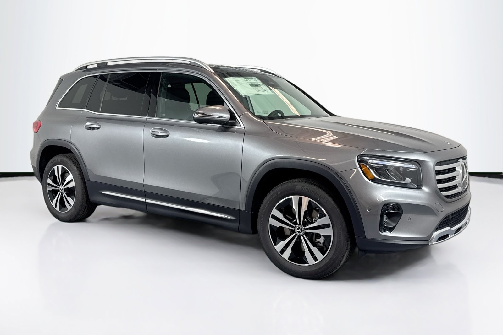 New 2026 Mountain Grey Metallic Mercedes-Benz GLB 250 image 3