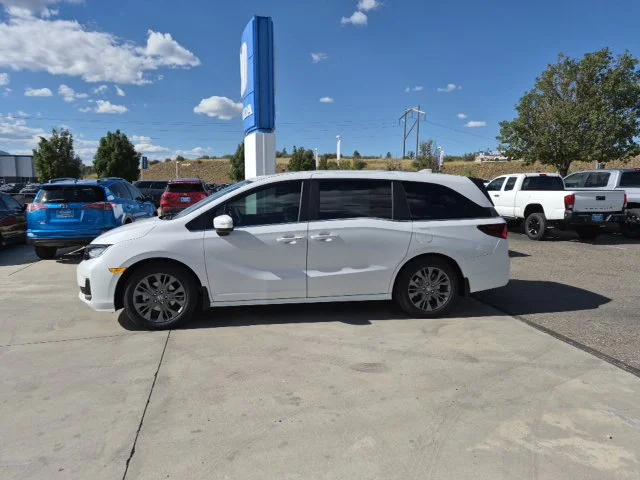 New 2027 Platinum White Pearl Honda Touring image 1