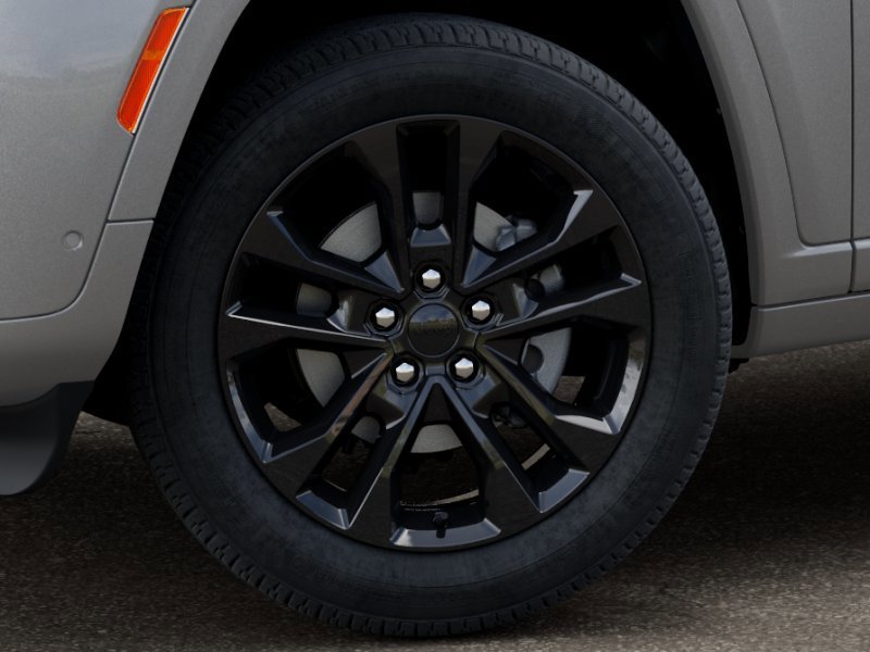 New 2026 Silver Zynith Jeep Limited Reserve image 8