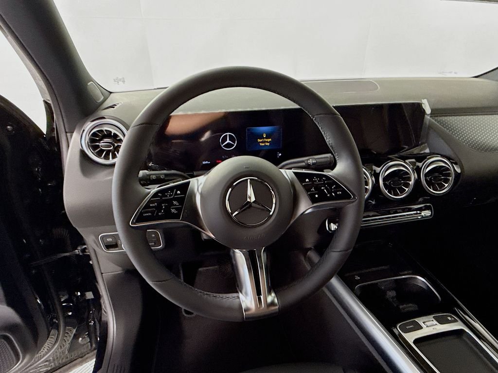 Used 2025 Black Mercedes-Benz GLA 250 image 12