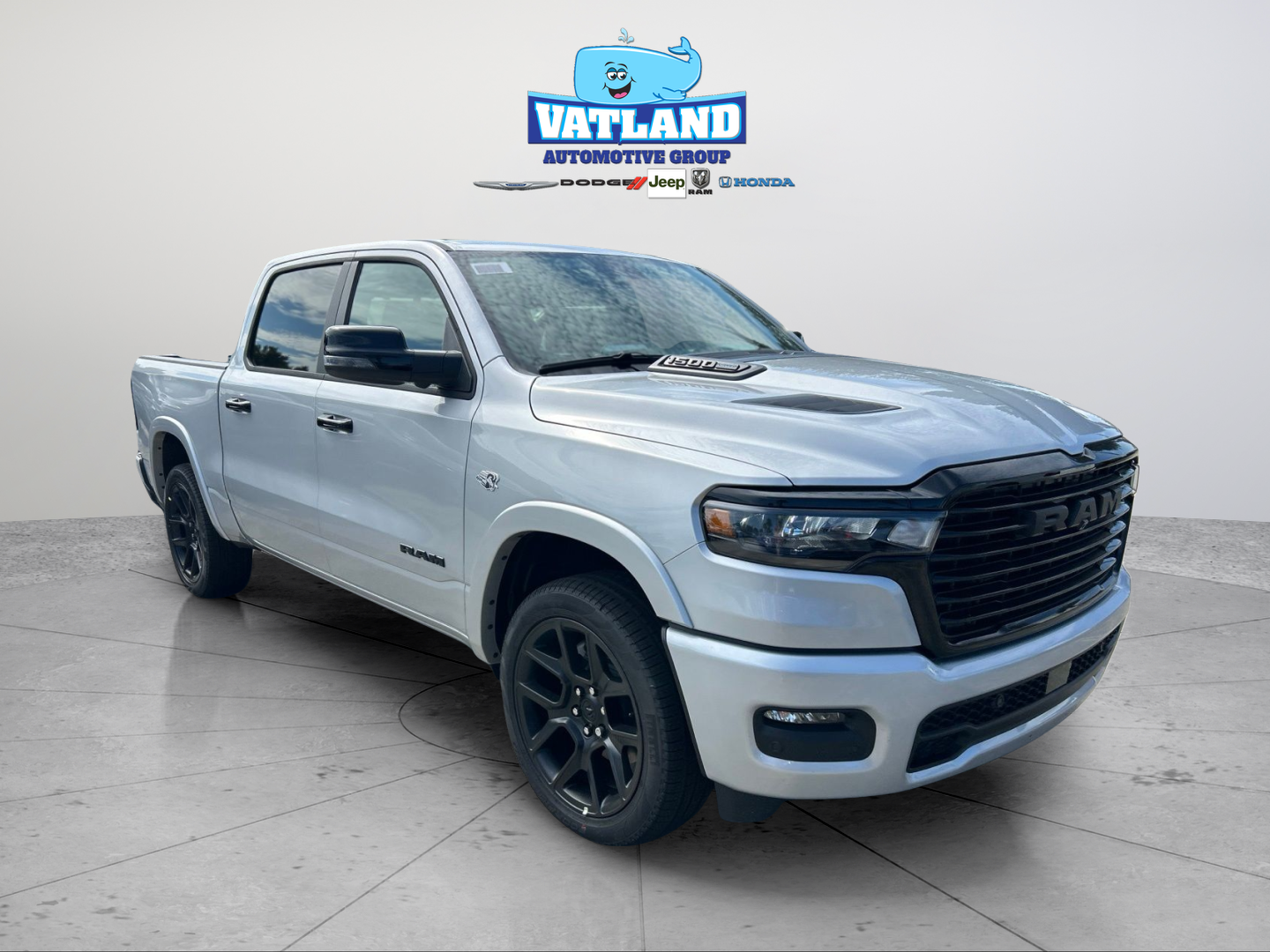 New 2026 Silver Zynith Exterior Paint RAM Laramie image 7