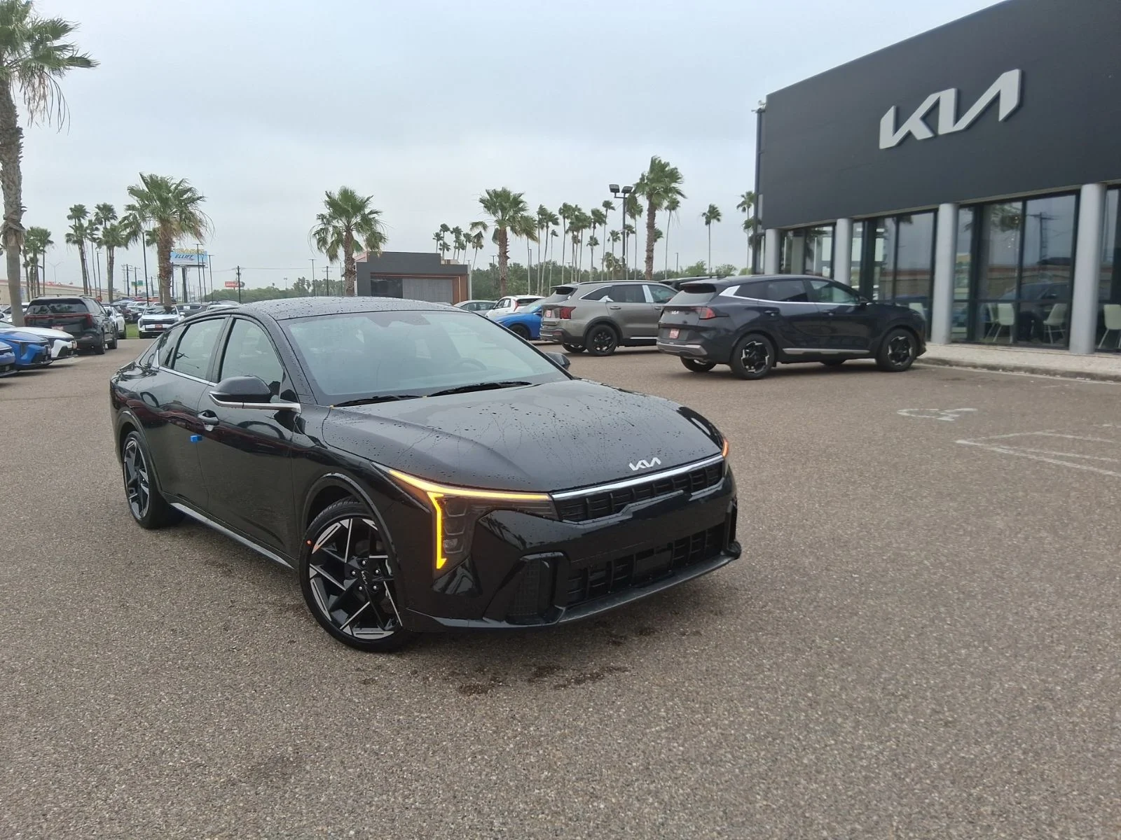 2026 Kia K4 GT-Line AT's photo