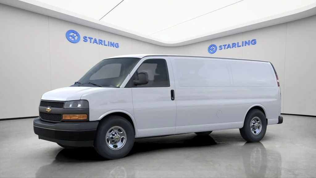 New 2026 Summit White Chevrolet WT image 3