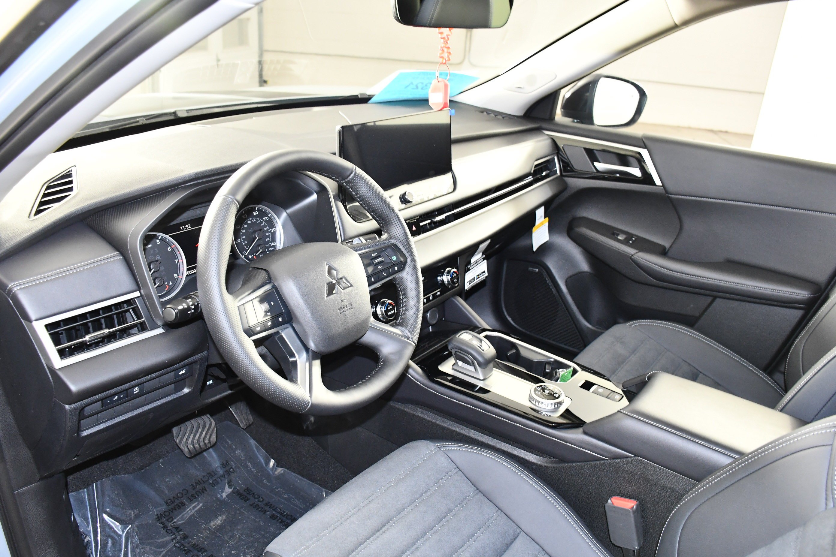 New 2026 Moonstone Gray/Black Roof Mitsubishi Trail Edition image 2