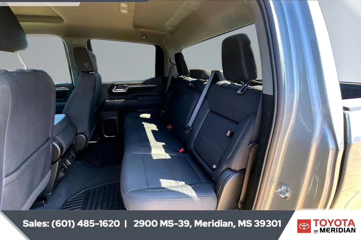 Used 2024 Sterling Metallic GMC Elevation image 18