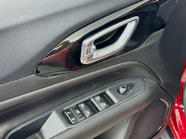 New 2026 Red Hot Pearl-Coat Exterior Paint Jeep Trailhawk image 17
