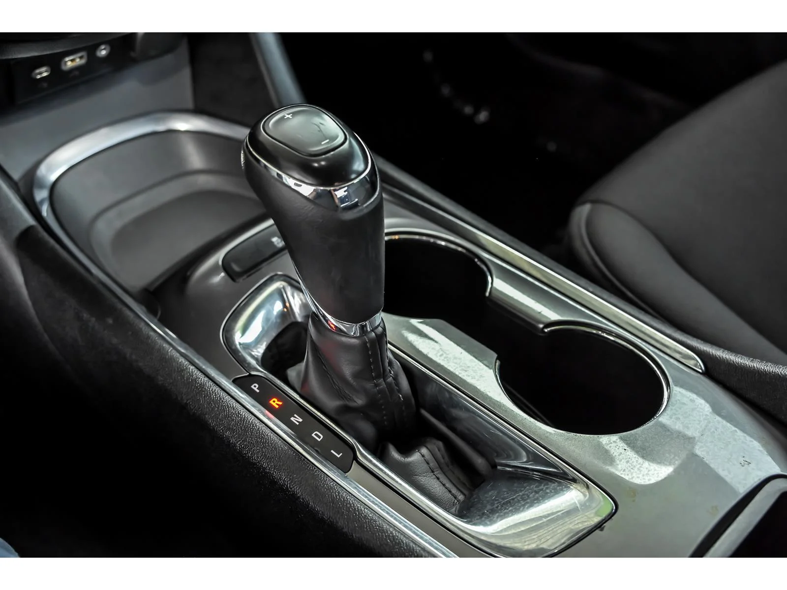 Used 2020 White Chevrolet LT image 22