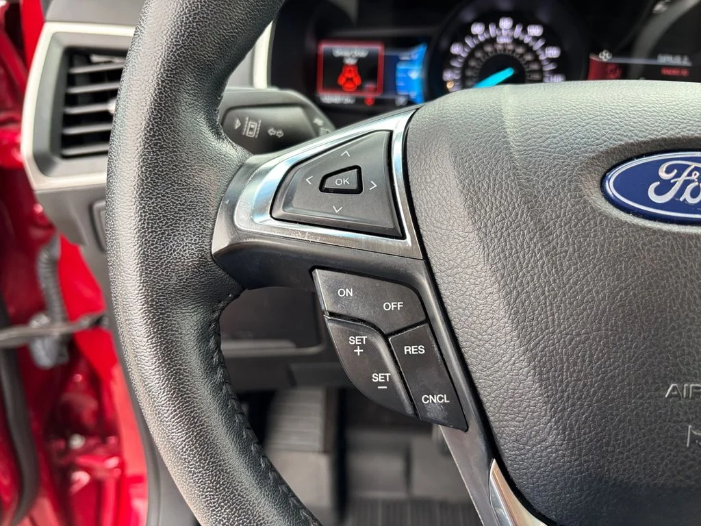 Used 2020 Red Ford SEL image 26