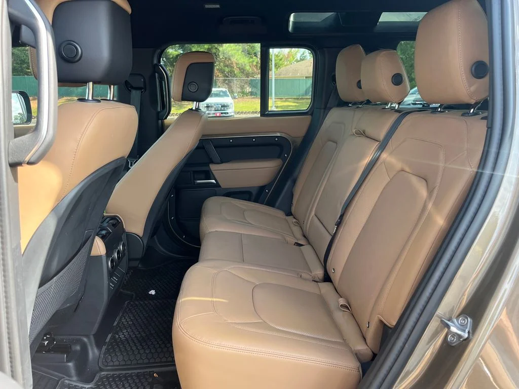 Used 2026 Gondwana Stone Land Rover X-Dynamic SE image 14