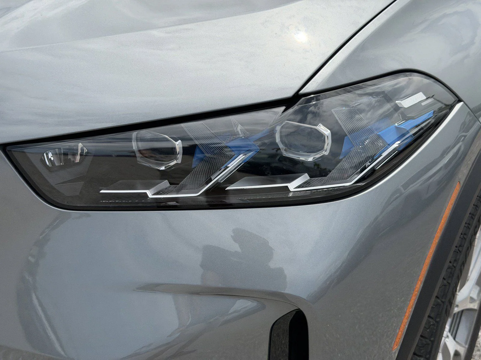 New 2026 Skyscraper Grey Metallic BMW xDrive40i image 9