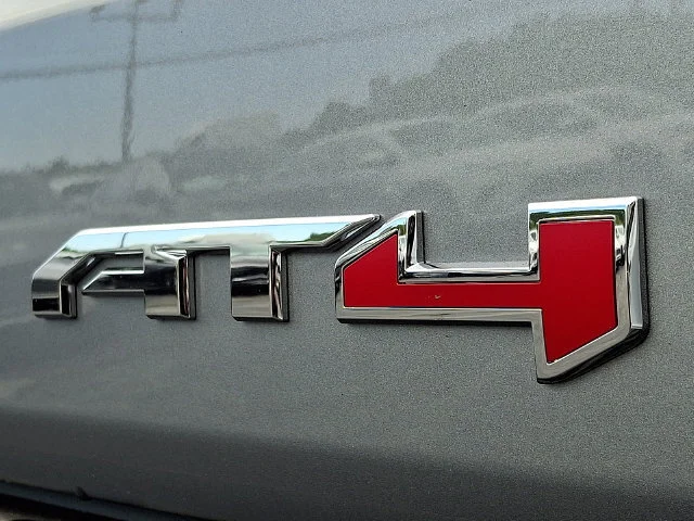 New 2026 Sterling Metallic GMC AT4 image 28