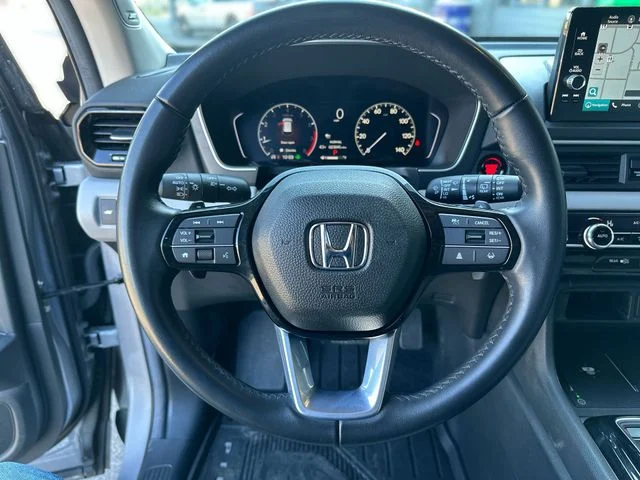 Used 2025 Silver Honda Touring image 15