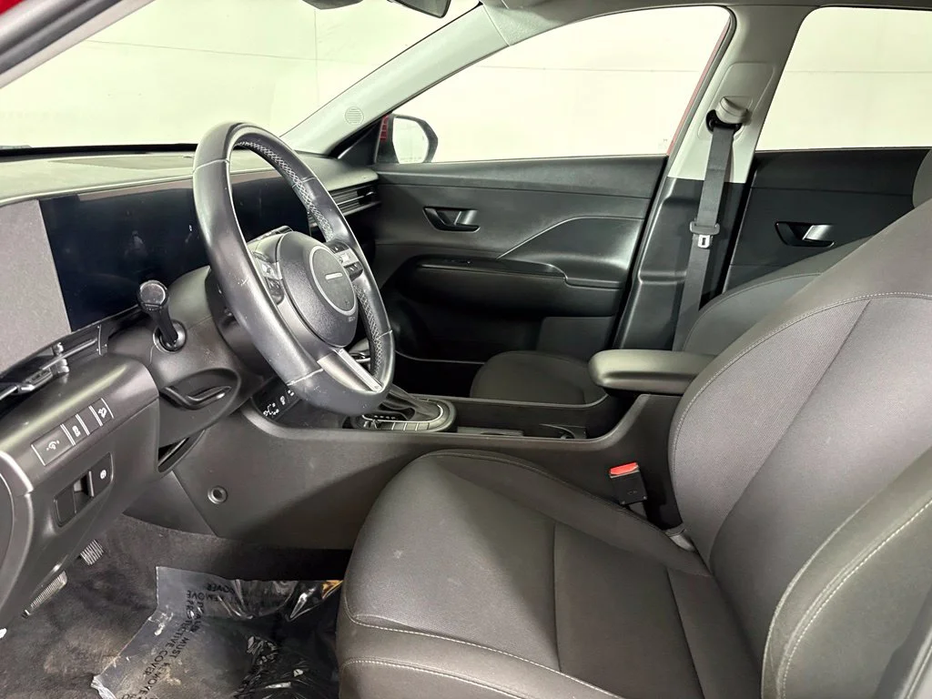 Used 2025 Red Hyundai SEL image 21