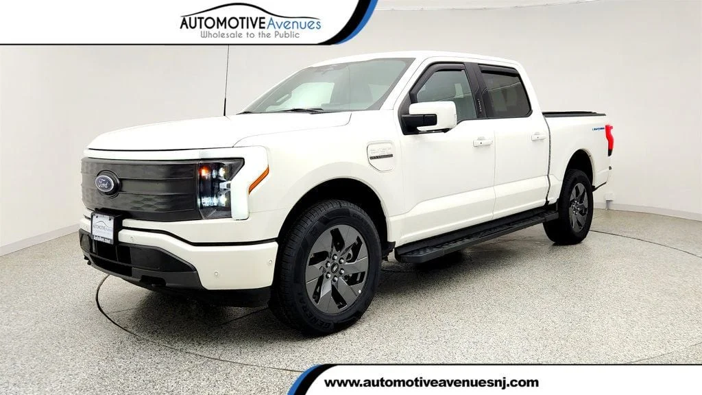 2022 Ford F-150 Lariat 4x4 SuperCrew 5-1/2 Box's photo