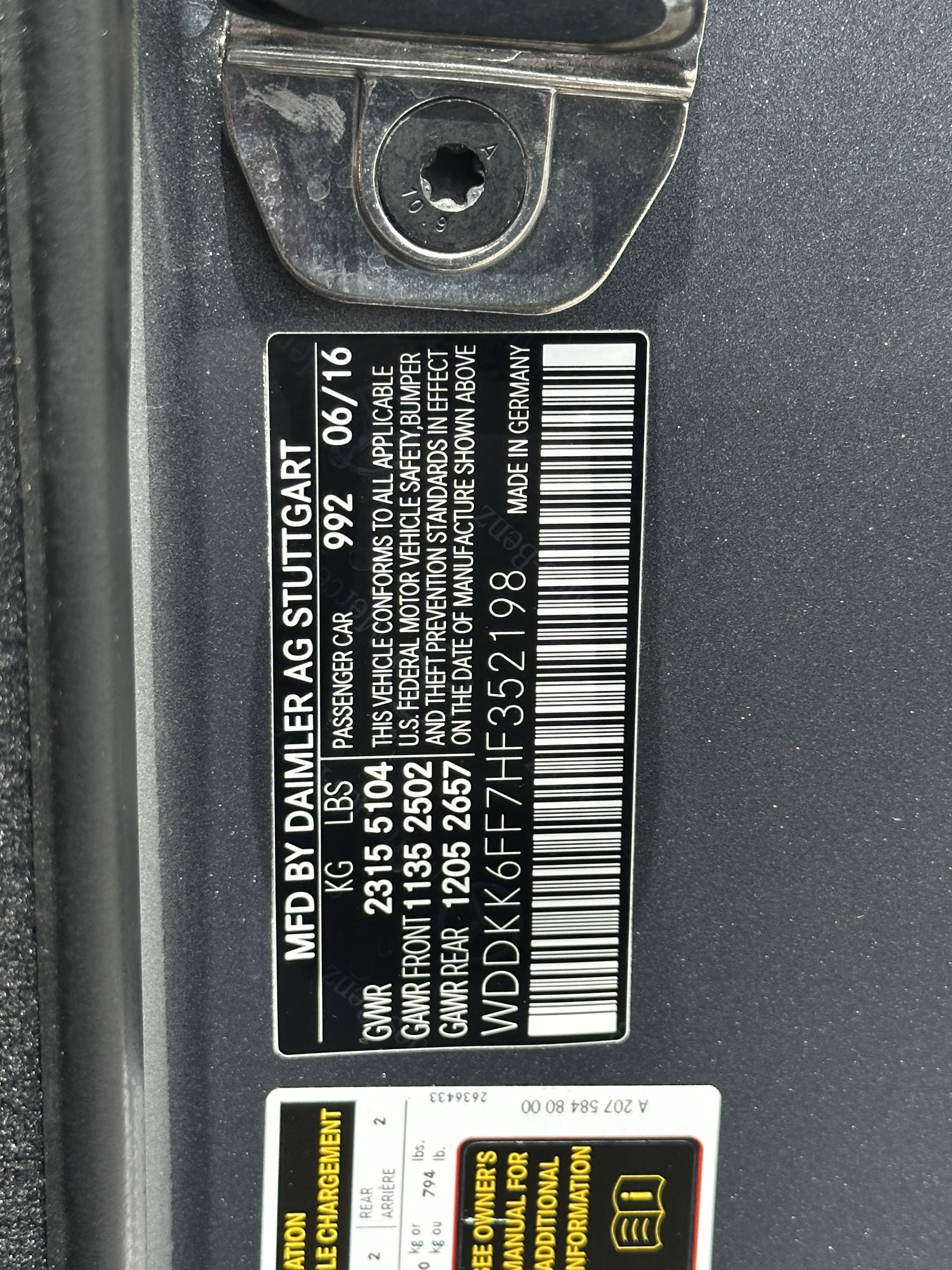 Used 2017 Gray Mercedes-Benz E 400 image 32