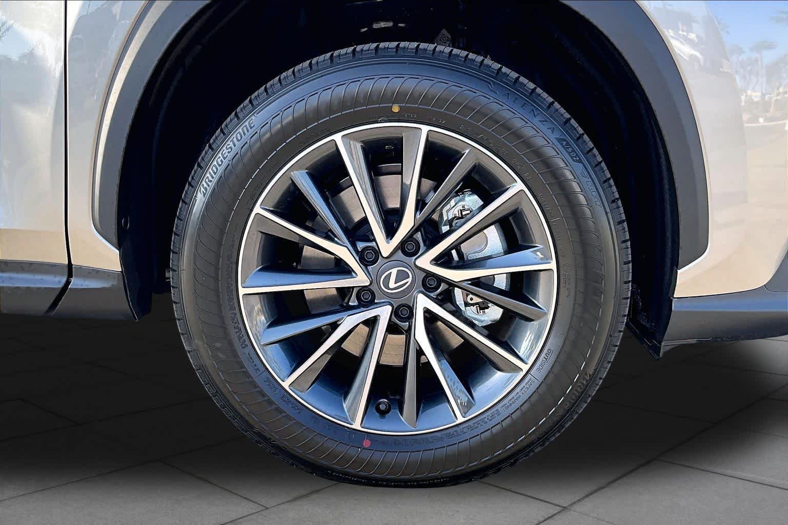 New 2026 Atomic Silver Lexus PREMIUM image 9