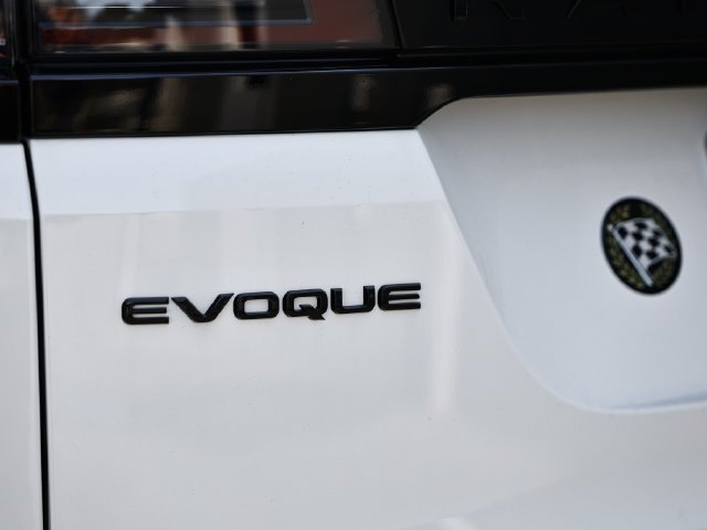 New 2026 Fuji White LAND ROVER S image 9