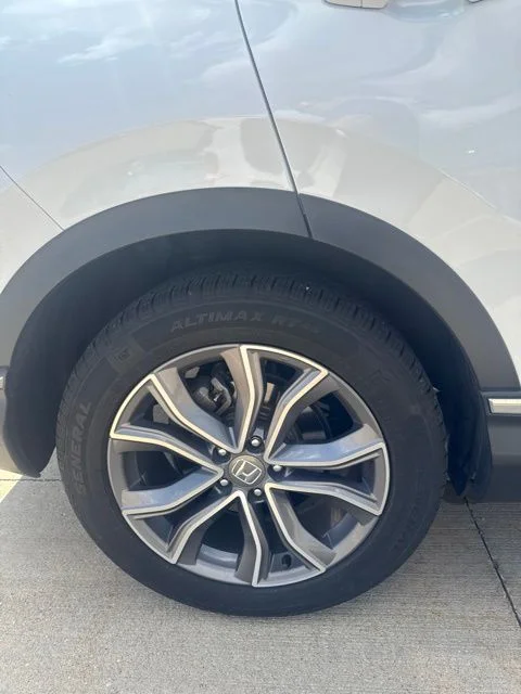 Certified Used 2020 White Honda Touring image 4