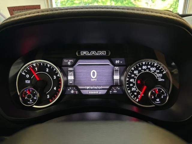 Used 2022 Blue Ram Laramie image 17