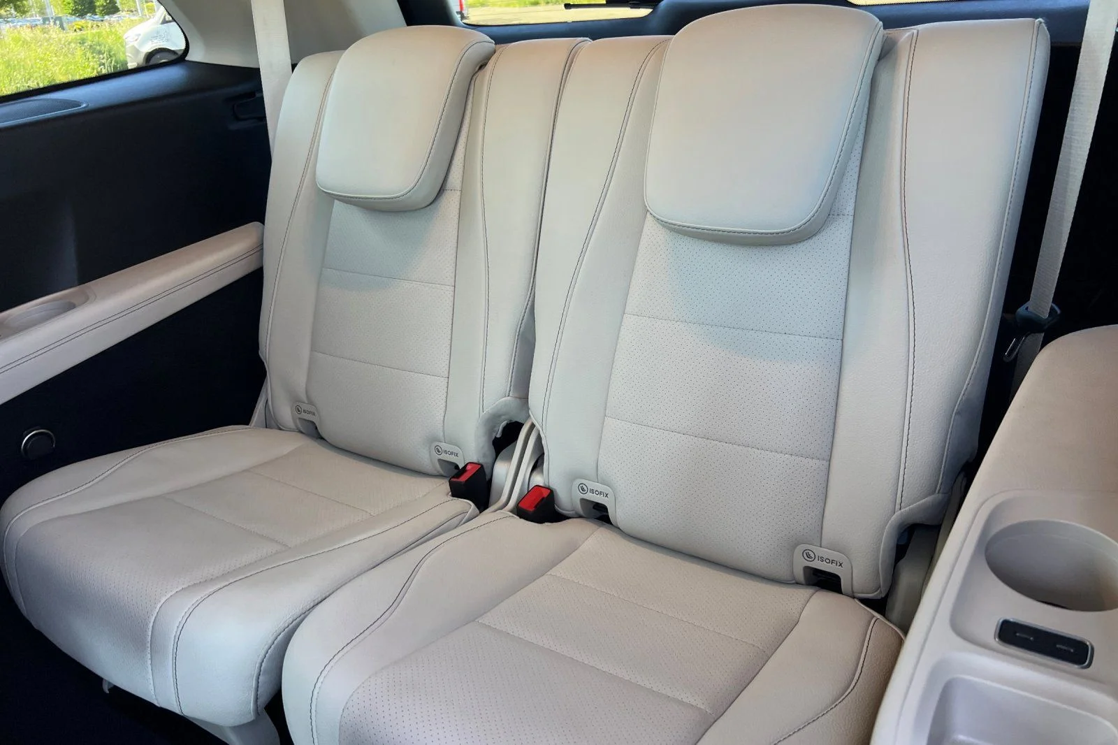 Used 2023 Polar White Mercedes-Benz 4MATIC® image 18