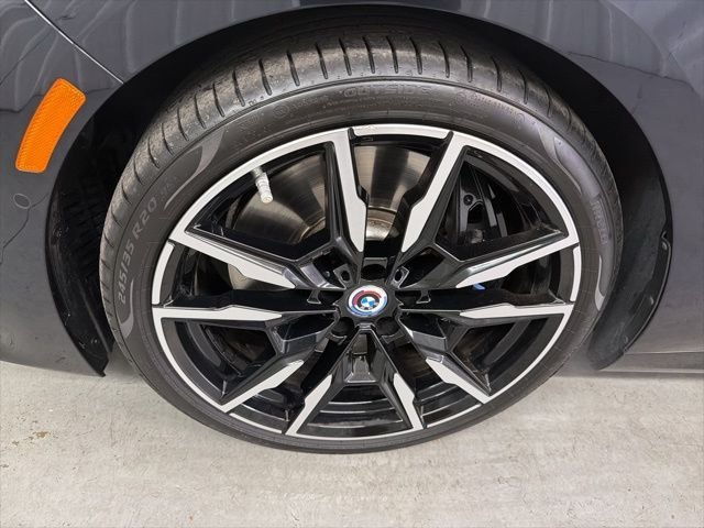 2023 BMW 8 Series M850i - Photo 29