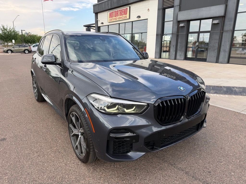 Used 2022 Gray BMW M50i image 1