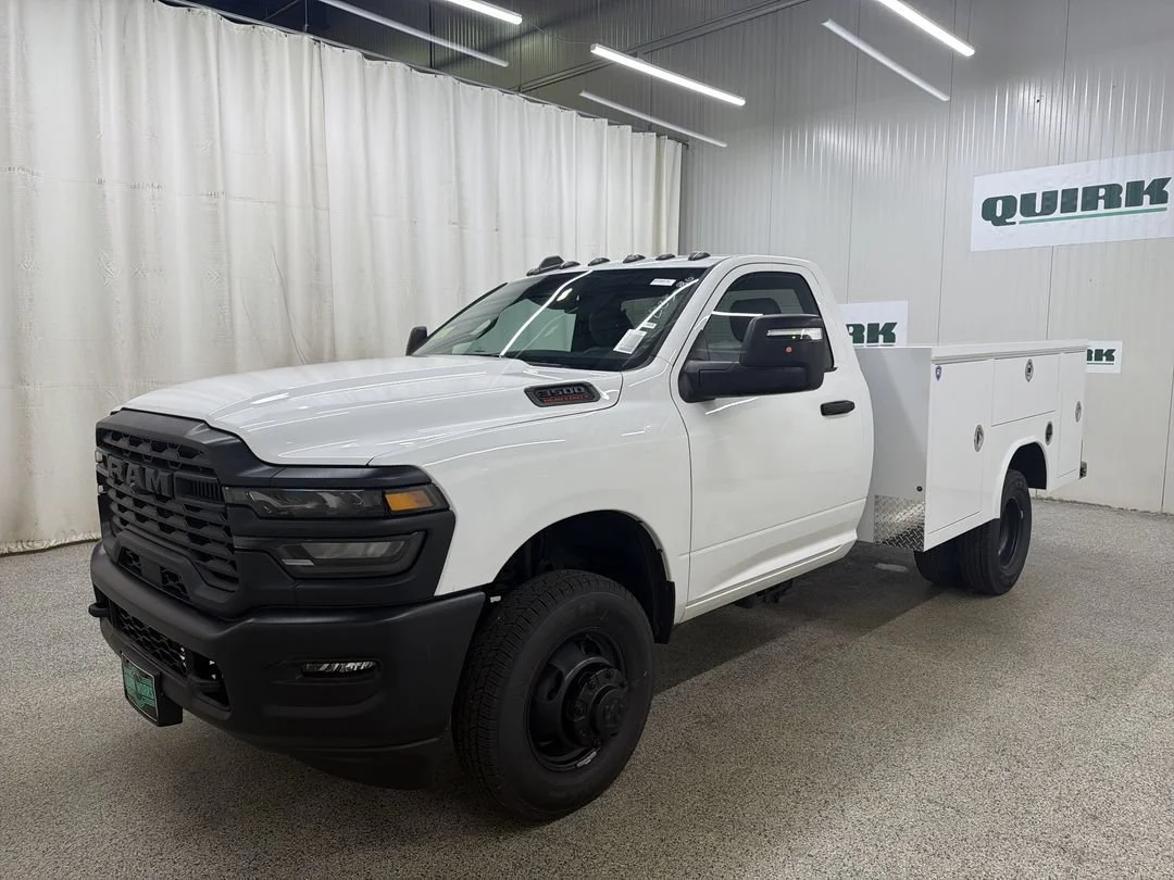 New 2026 Bright White Clearcoat RAM Tradesman image 4