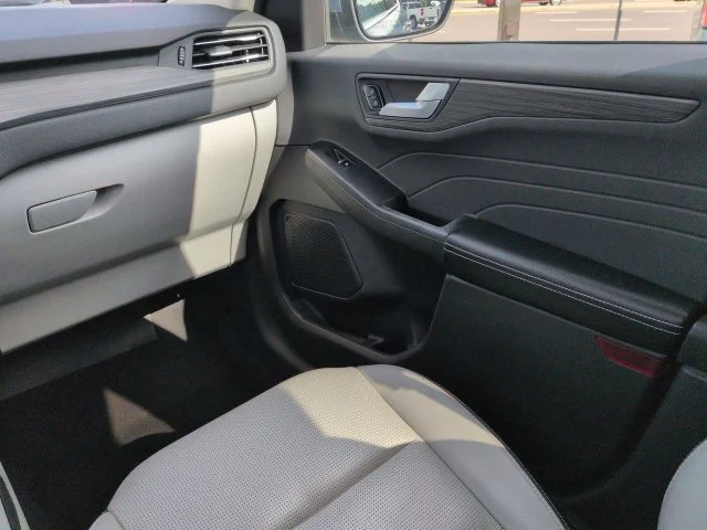 Certified Used 2023 Vapor Blue Ford Platinum image 18
