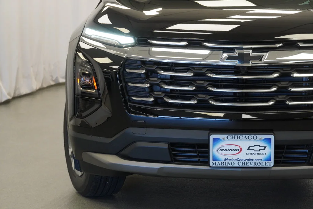 New 2027 Mosaic Black Metallic Chevrolet LT image 10