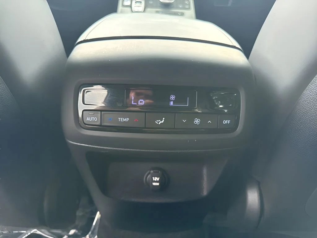 Used 2025 Charcoal Hyundai SEL image 30
