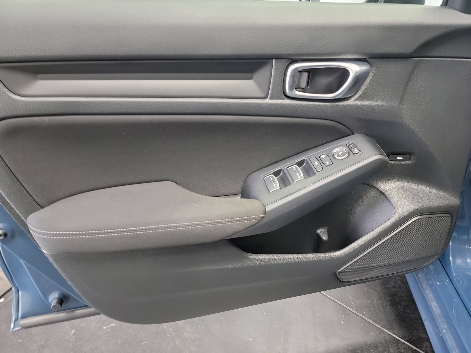 Certified Used 2025 Blue Lagoon Pearl Honda Sport image 13