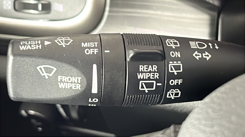 Used 2019 White/off-white Jeep Altitude image 27