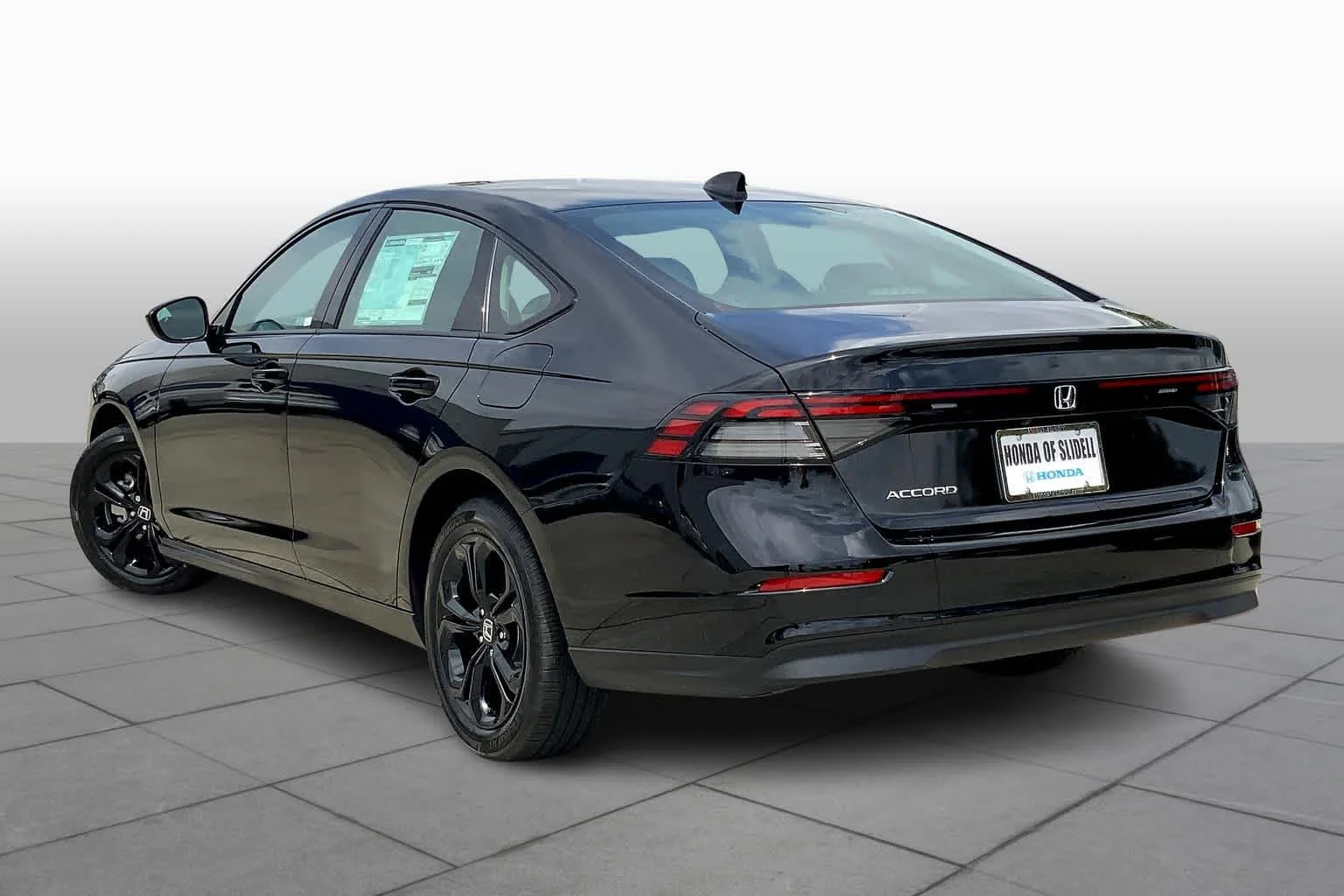 Used 2025 Crystal Black Pearl Honda SE image 12